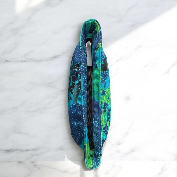 Gucci Blue & Green Abstract Print Cosmetic Pouch - Rare - Picture 7 of 10